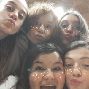 Meet your Posher, Ava